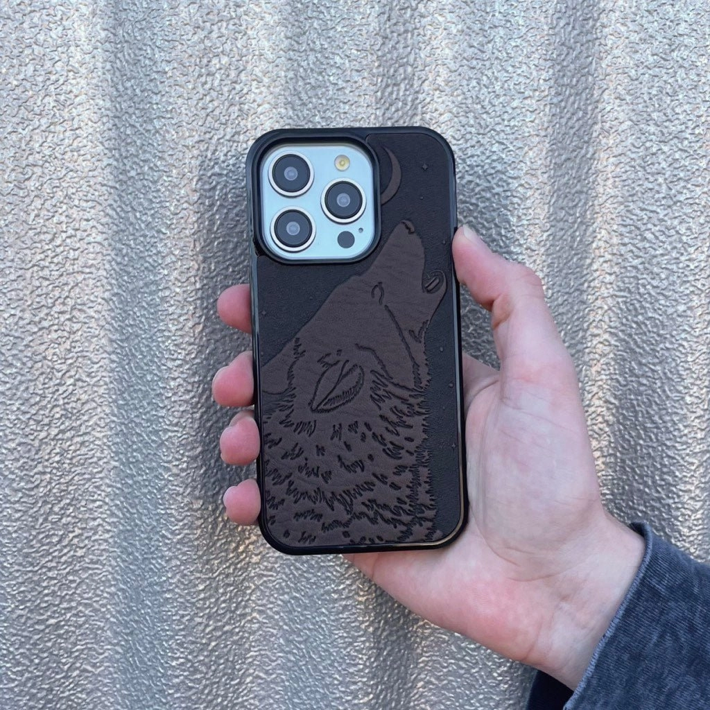 HAPPY EXTRA, iPhone Case, Singing Wolf