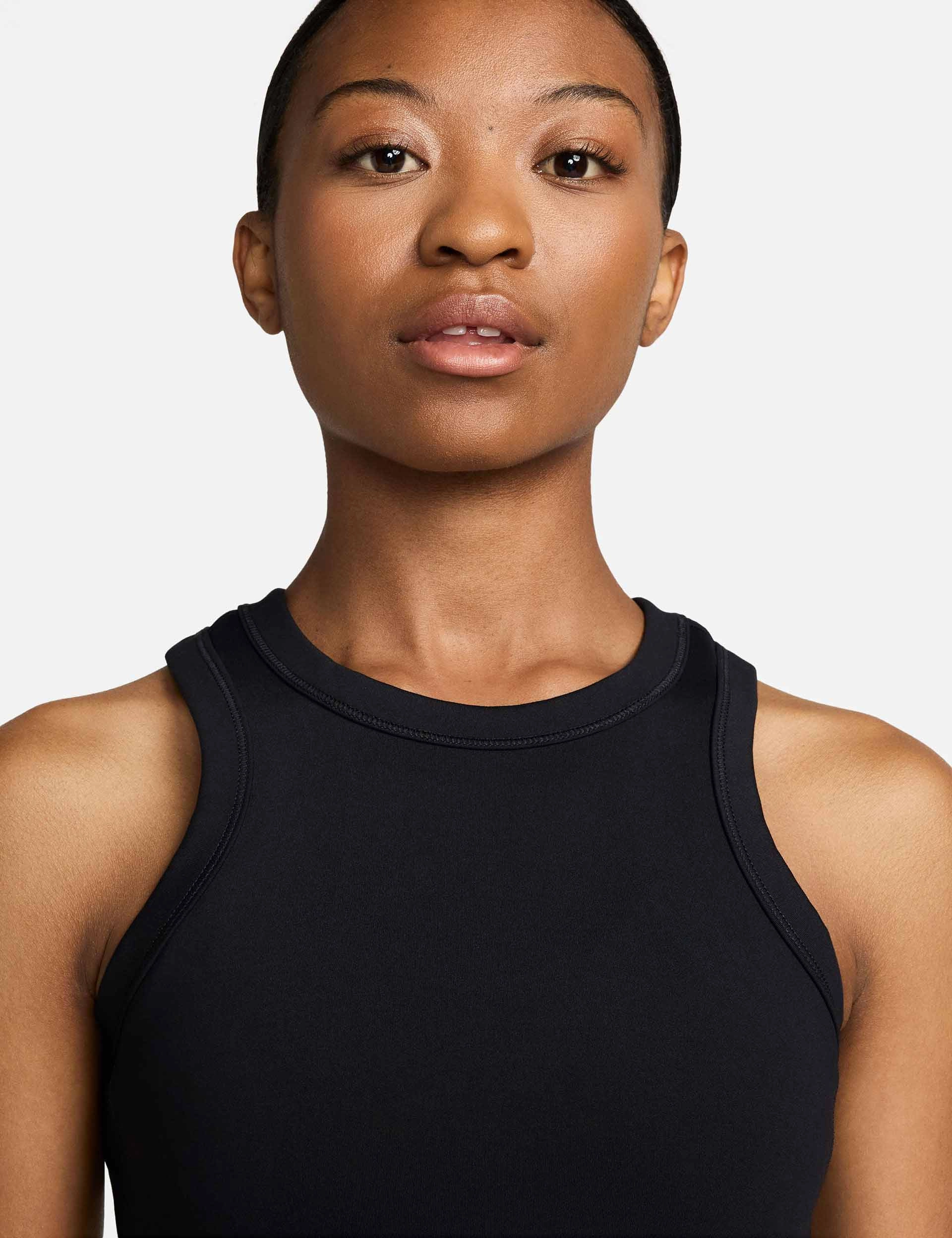 One Fitted Dri-FIT Cropped Tank Top - Black